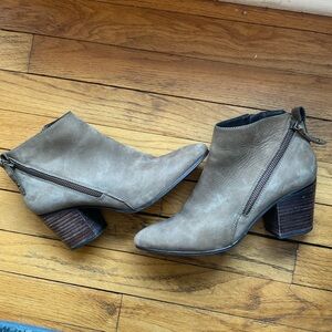 Steve Madden Heeled Booties 8